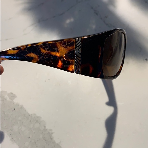 Leapord print sunglasses 😎 - Picture 4 of 6